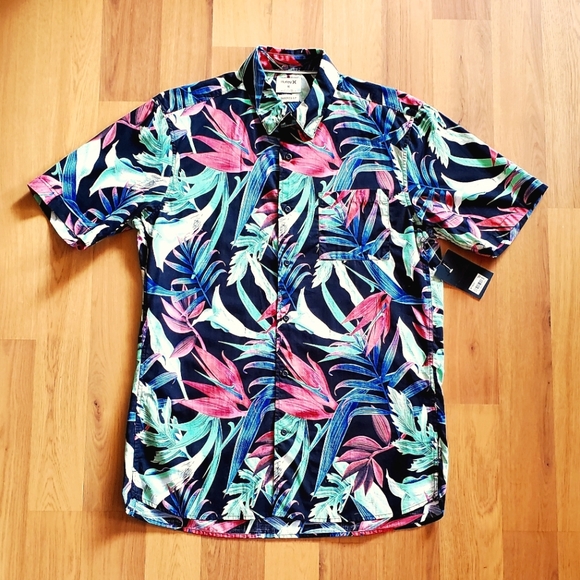 Hurley Men's Tailored Fit Shirt, size M - Picture 1 of 3